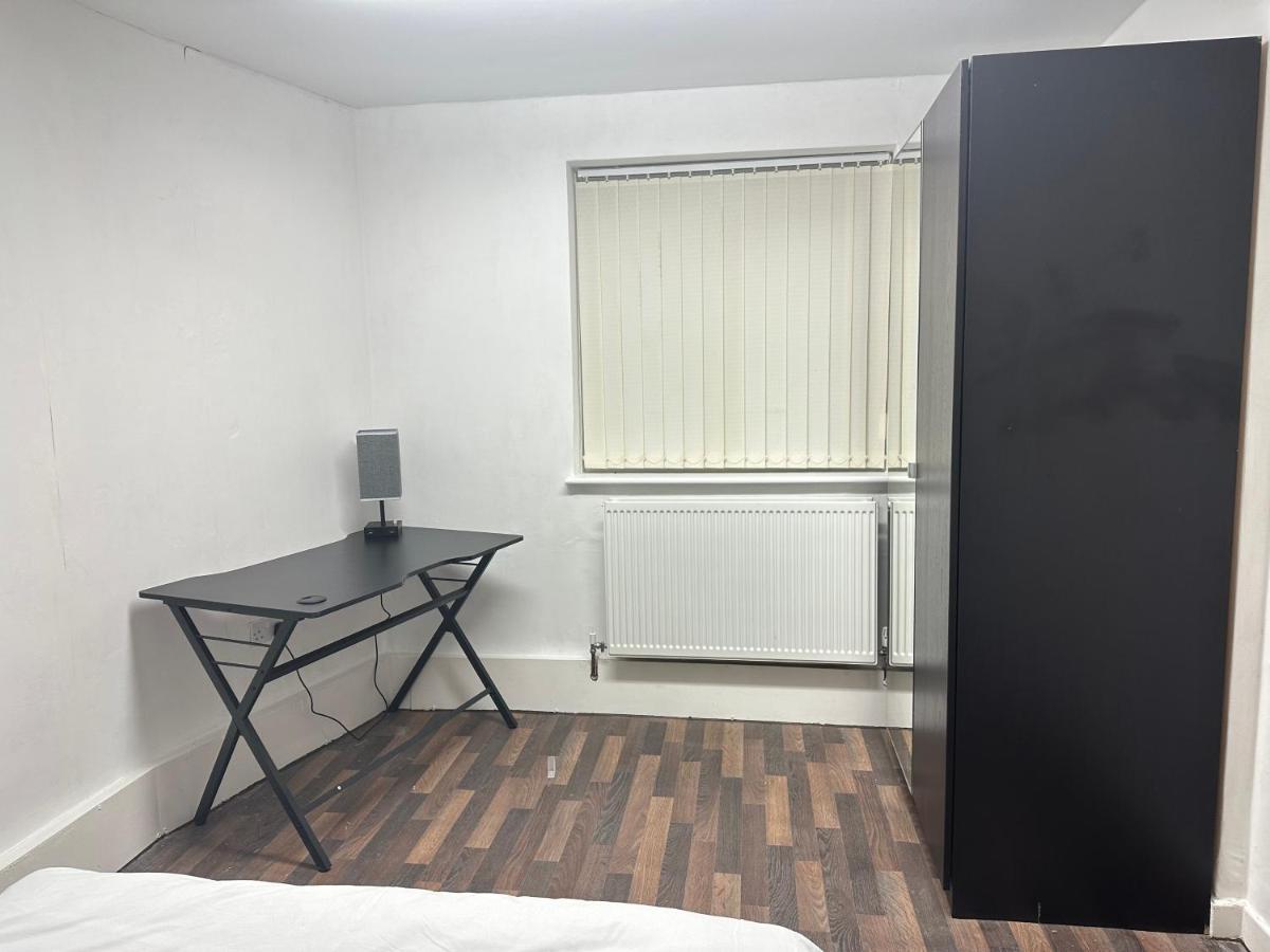 Apartamento Bright, Warm & Cozy House In Harpurhey Mánchester Exterior foto